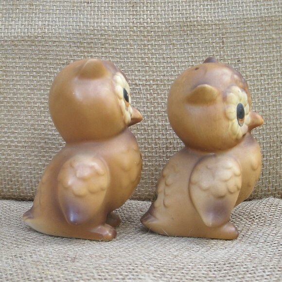 Vintage Josef Originals Porcelain Owl Salt & Pepper Shakers - Picture 3 of 16